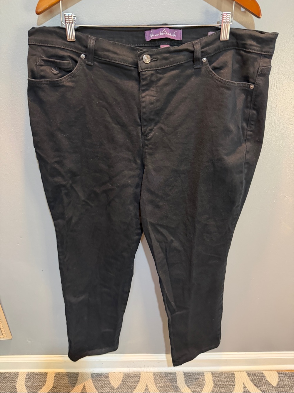 GLORIA VANDERBILT BLACK STRAIGHT LEG JEANS SZ 20W
